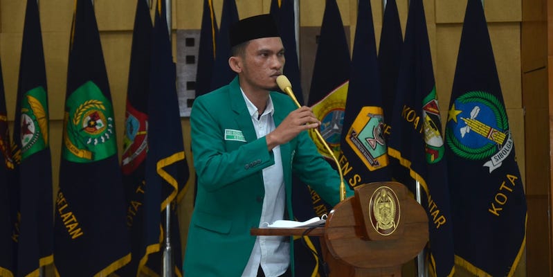https://rmol.id/politik/read/2022/08/21/544515/kritik-bbm-akan-naik-pp-himmah-jangan-sampai-tensi-masyarakat-naik
